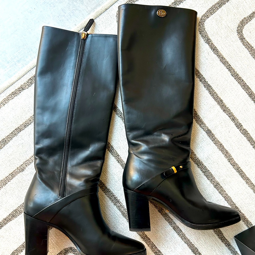 Gucci boots with box, dust bags, shopping bag. - Picture 1 of 8